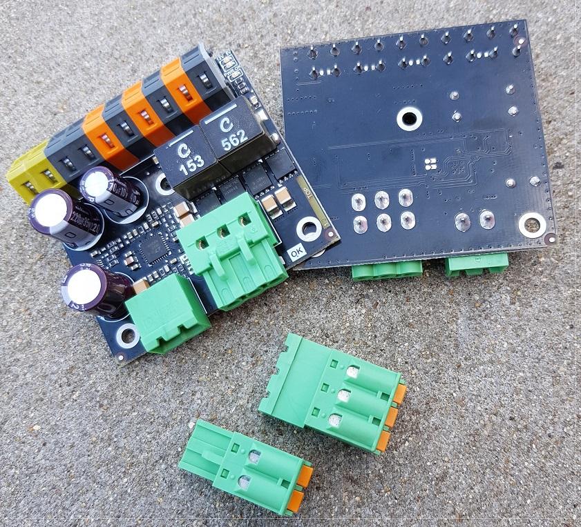 100-114-00 125W DC/DC converter 13-30V Input; 12V/5A + 5V/5A Output